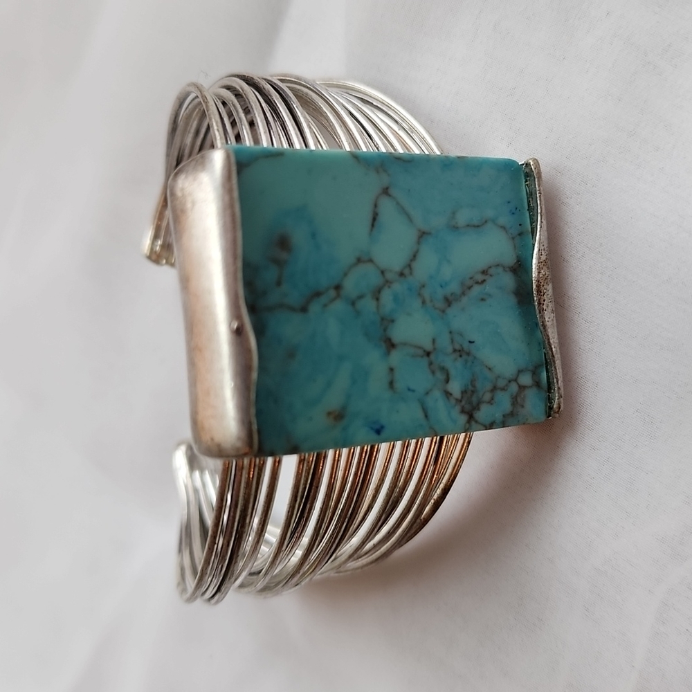 CHIC RLM SOHO WIDE WIRE CUFF BRACELET PRE-OWNED